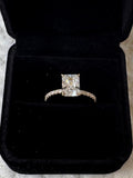 Anillos en piedras moissanite