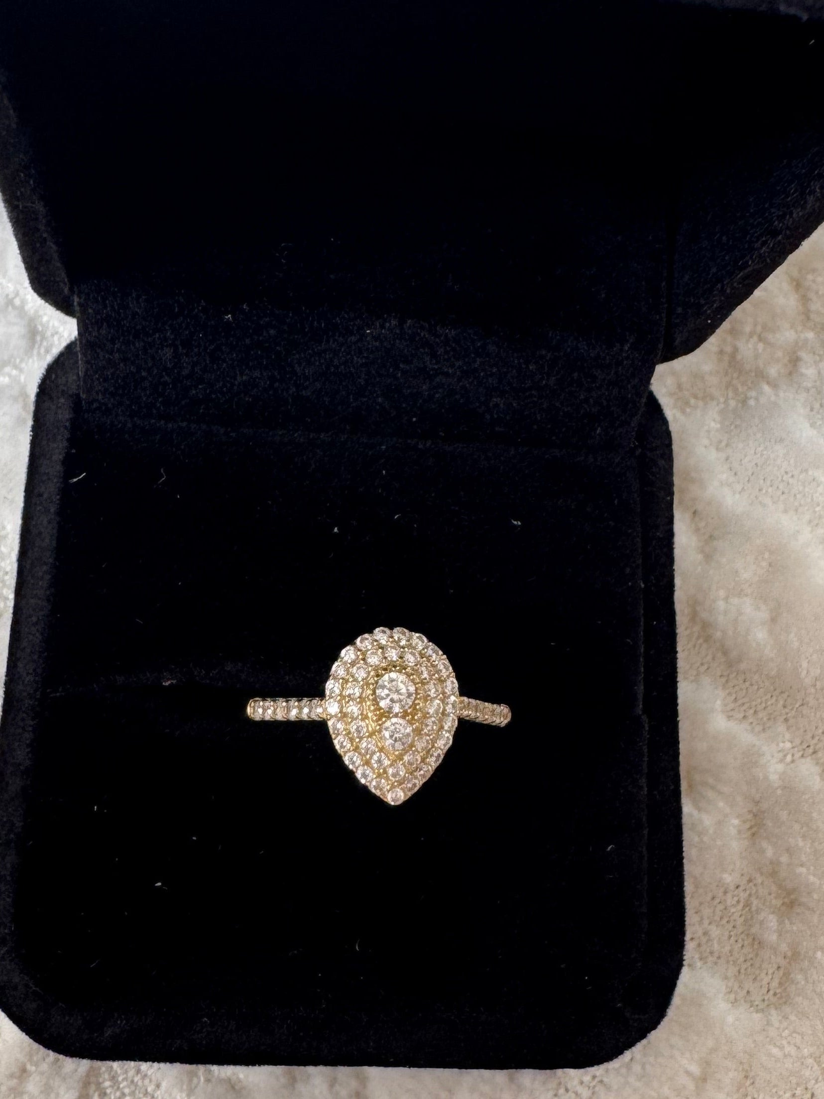 Anillos en piedras moissanite