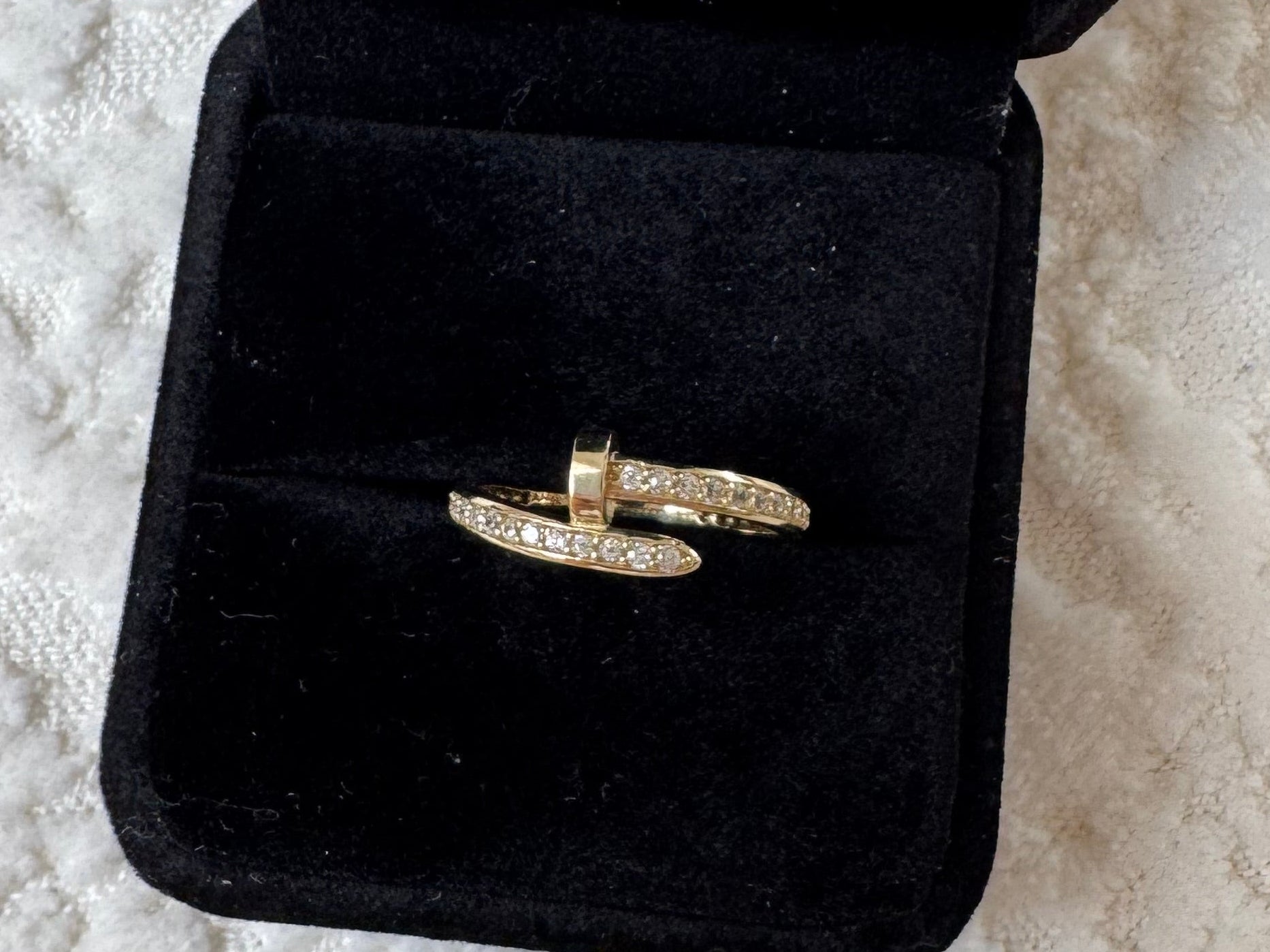 Anillos en piedras moissanite